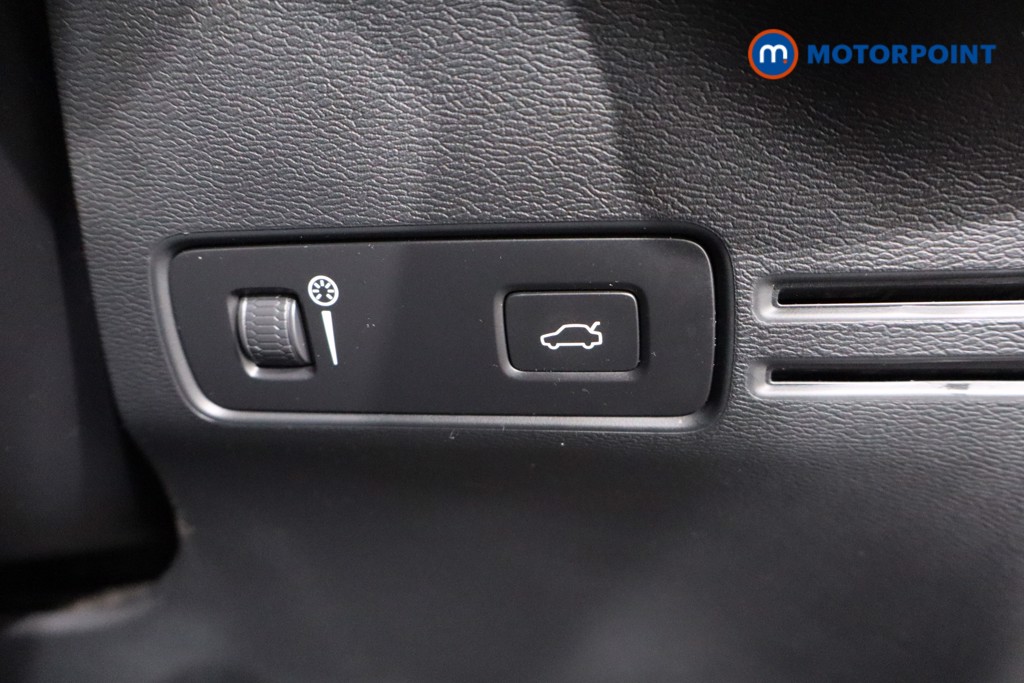 Volvo Xc40 R Design Manual Petrol SUV - Stock Number (1565482) - 19th supplementary image