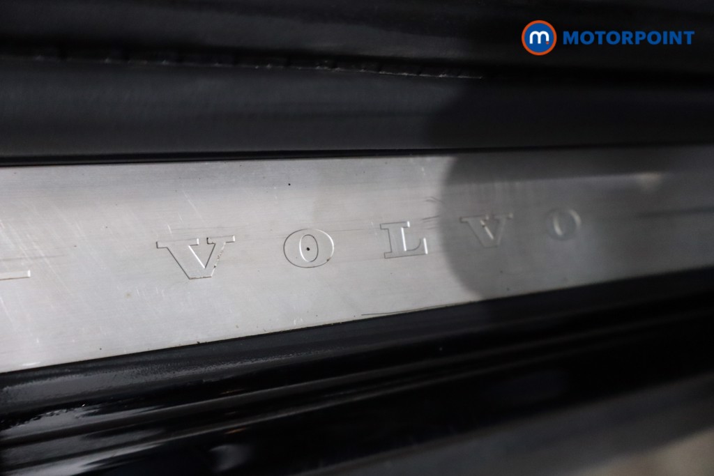 Volvo Xc40 R Design Manual Petrol SUV - Stock Number (1565482) - 21st supplementary image