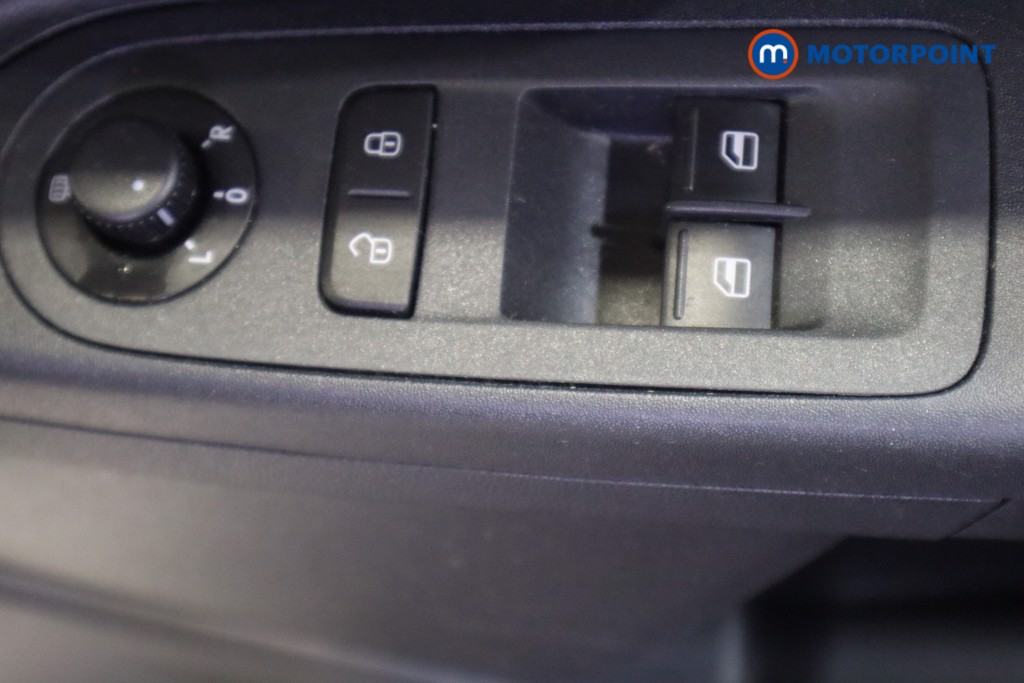 Volkswagen UP High Up Manual Petrol Hatchback - Stock Number (1575387) - 15th supplementary image