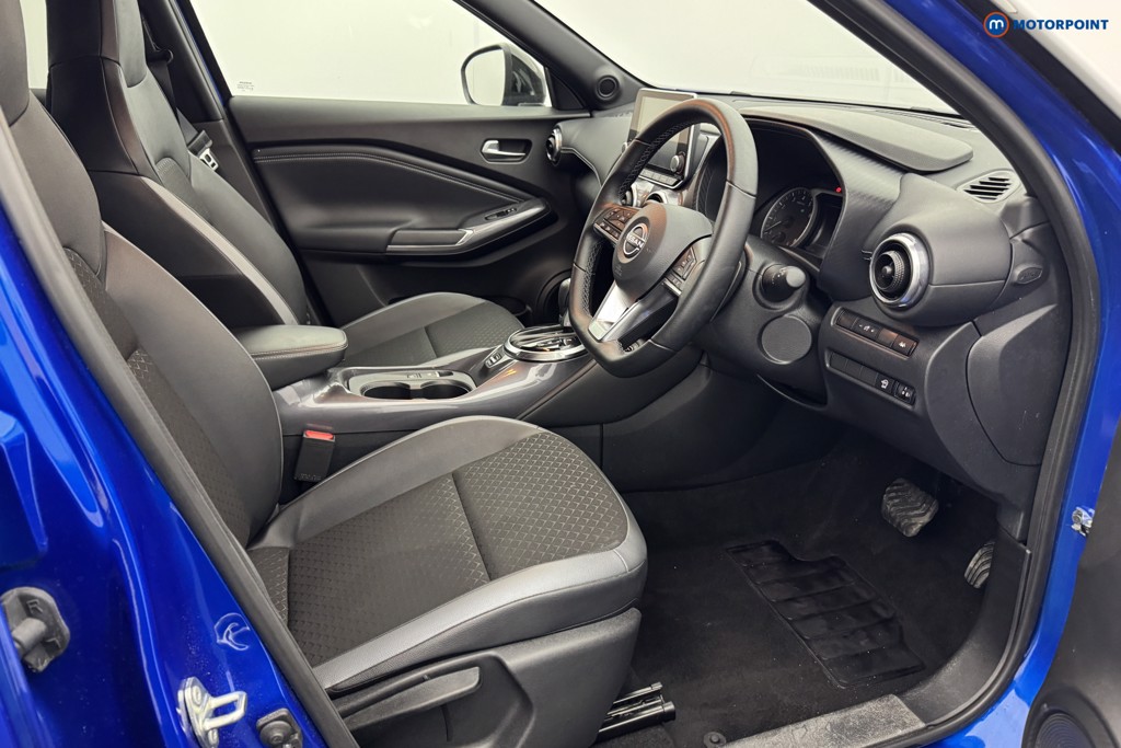 Nissan Juke N-Connecta Automatic Petrol SUV - Stock Number (1578970) - 6th supplementary image
