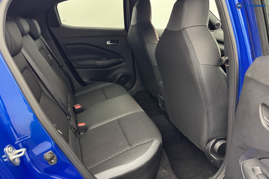 Nissan Juke N-Connecta Automatic Petrol SUV - Stock Number (1578970) - 7th supplementary image