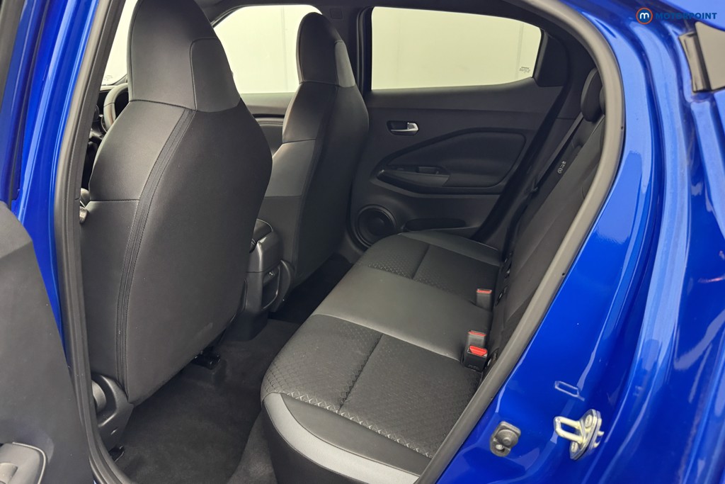 Nissan Juke N-Connecta Automatic Petrol SUV - Stock Number (1578970) - 8th supplementary image