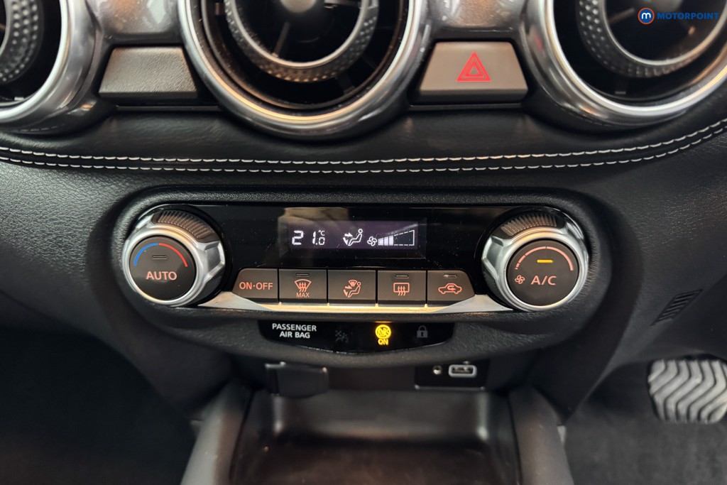 Nissan Juke N-Connecta Automatic Petrol SUV - Stock Number (1578970) - 15th supplementary image