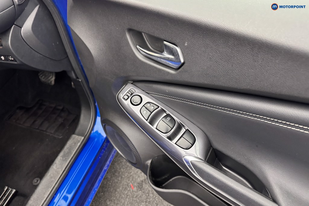 Nissan Juke N-Connecta Automatic Petrol SUV - Stock Number (1578970) - 17th supplementary image