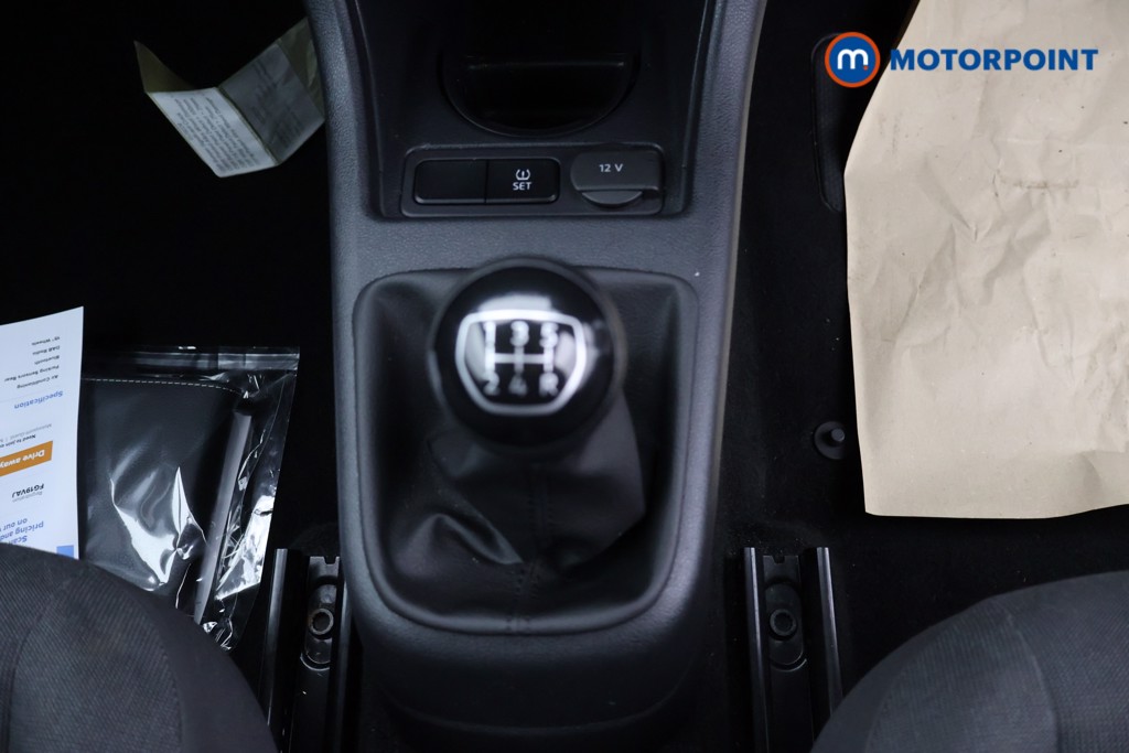 Volkswagen UP Move Up Manual Petrol Hatchback - Stock Number (1579224) - 9th supplementary image
