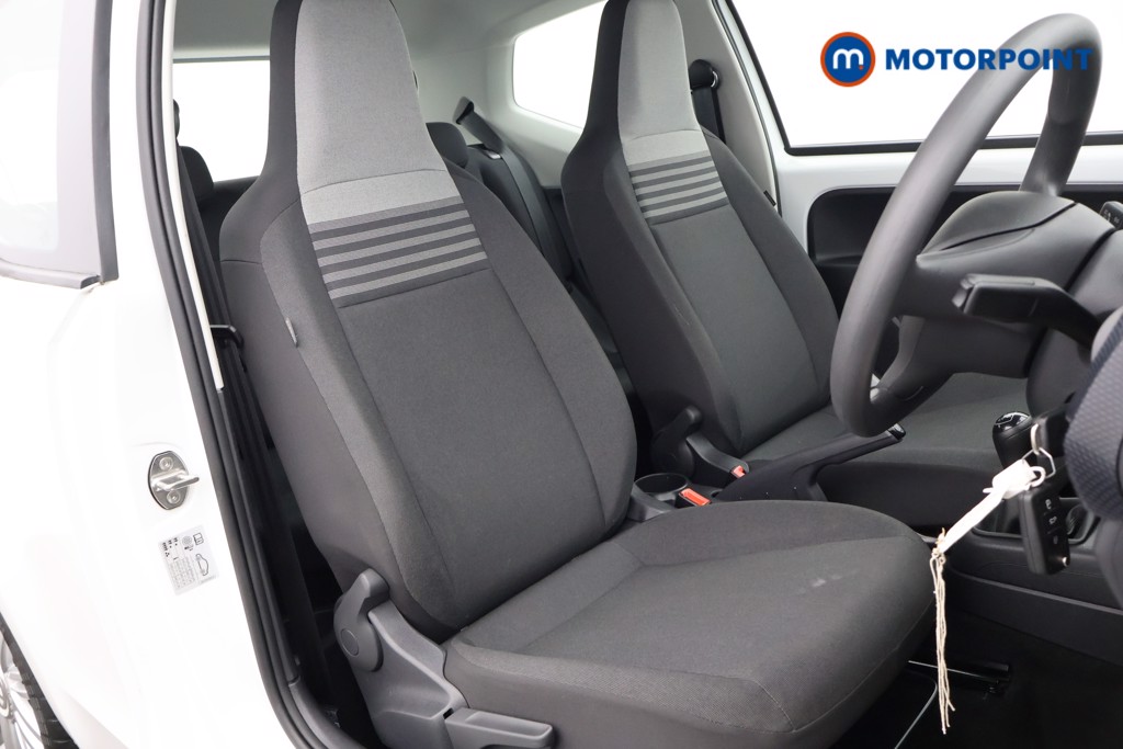 Volkswagen UP Move Up Manual Petrol Hatchback - Stock Number (1579224) - 15th supplementary image
