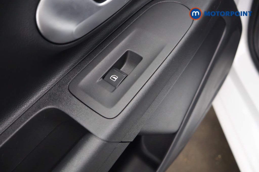 Volkswagen UP Move Up Manual Petrol Hatchback - Stock Number (1579224) - 24th supplementary image