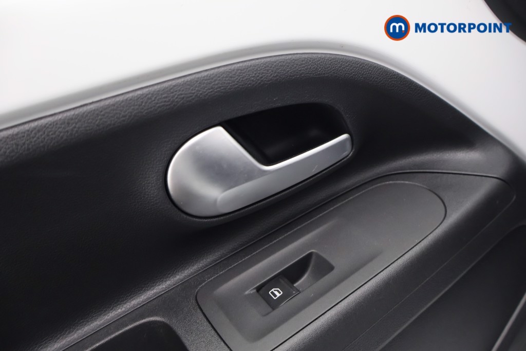 Volkswagen UP Move Up Manual Petrol Hatchback - Stock Number (1579224) - 25th supplementary image