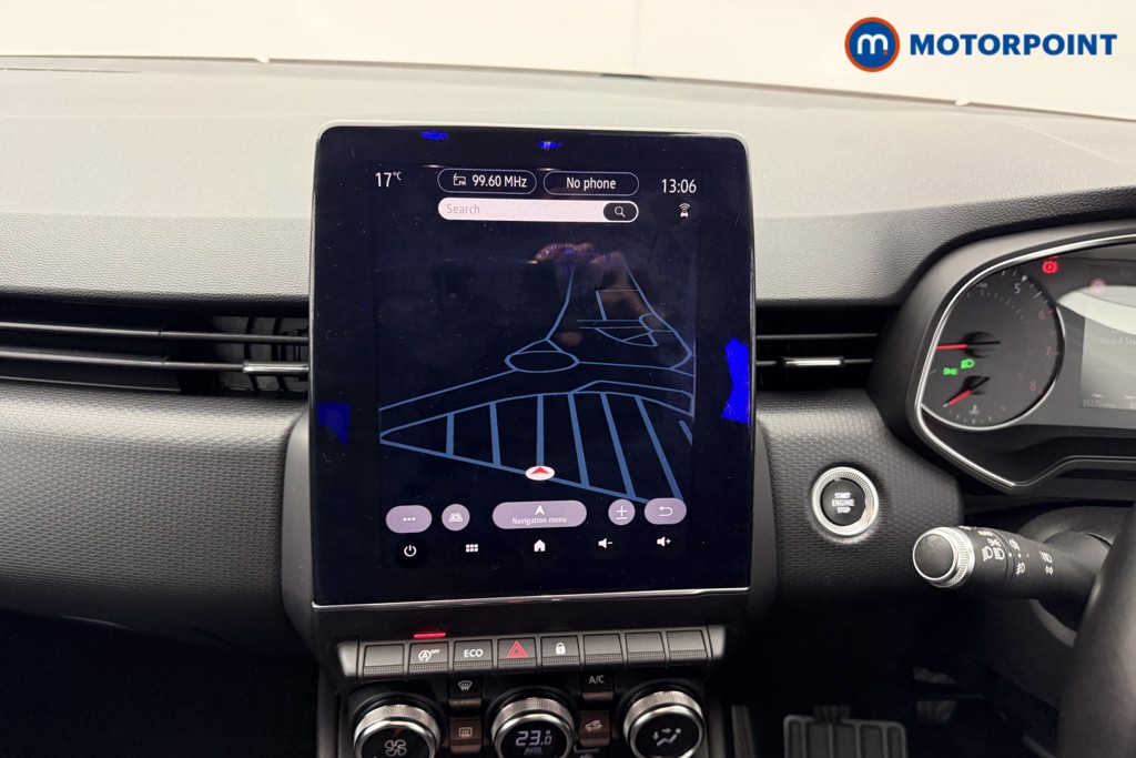 Renault Clio Iconic Manual Petrol Hatchback - Stock Number (1579375) - 2nd supplementary image