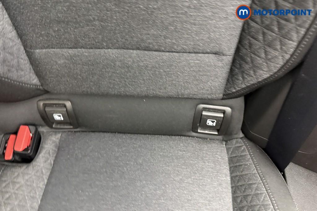 Renault Clio Iconic Manual Petrol Hatchback - Stock Number (1579375) - 23rd supplementary image