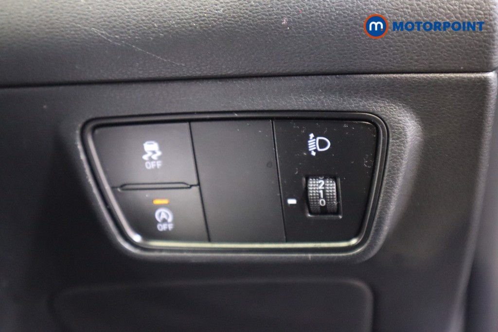 Hyundai Tucson Se Connect Manual Petrol SUV - Stock Number (1580901) - 12th supplementary image