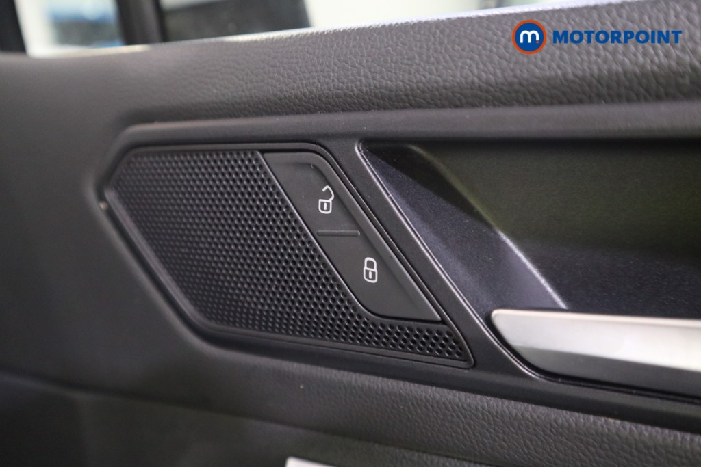 Volkswagen Tiguan R-Line Automatic Petrol SUV - Stock Number (1580936) - 12th supplementary image
