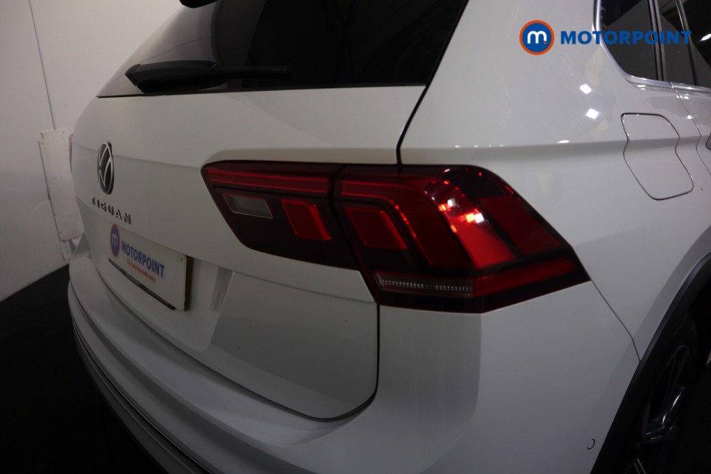 Volkswagen Tiguan R-Line Automatic Petrol SUV - Stock Number (1580936) - 28th supplementary image