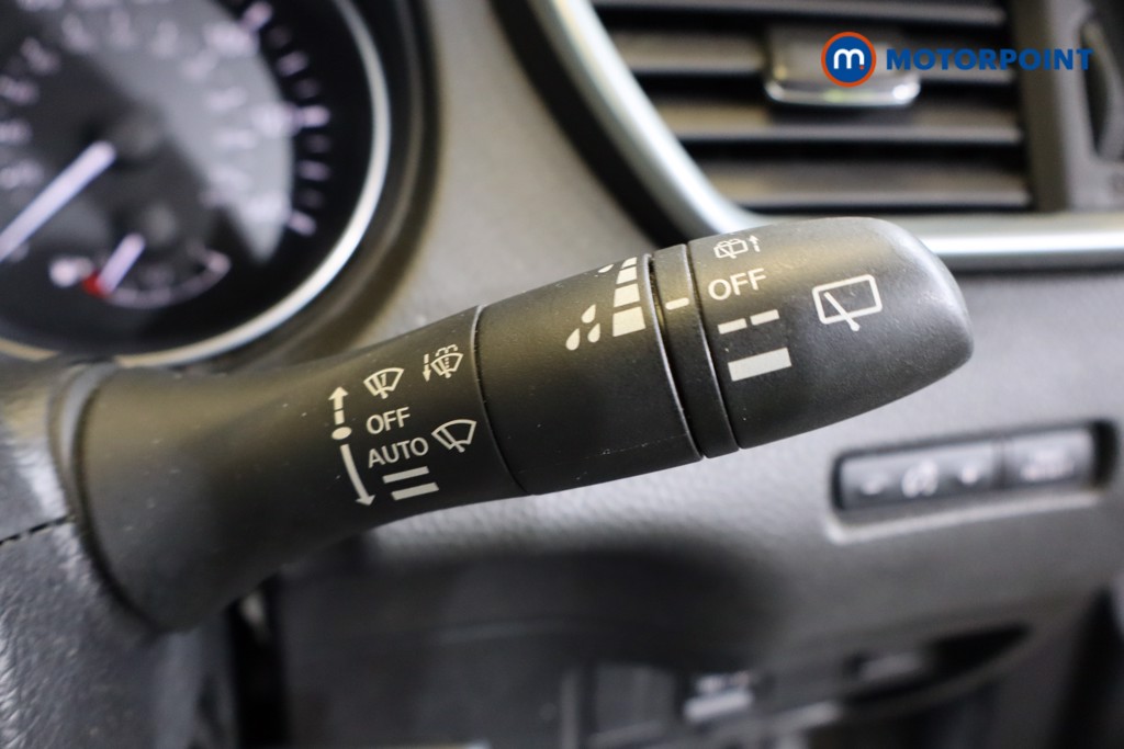 Nissan Qashqai Acenta Premium Manual Diesel SUV - Stock Number (1580989) - 15th supplementary image
