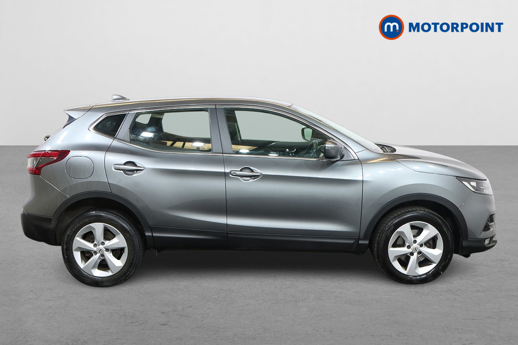 Nissan Qashqai Acenta Premium Manual Diesel SUV - Stock Number (1580989) - Drivers side