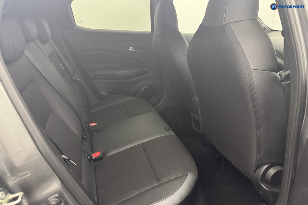 Nissan Juke N-Connecta Manual Petrol SUV - Stock Number (1581376) - 7th supplementary image