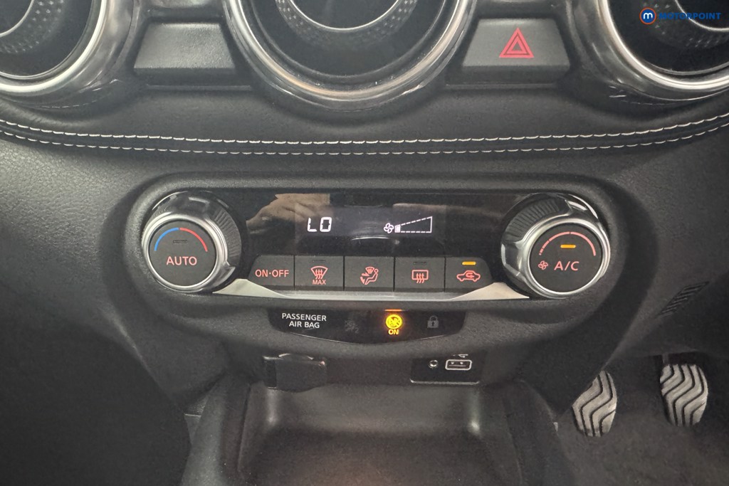 Nissan Juke N-Connecta Manual Petrol SUV - Stock Number (1581376) - 12th supplementary image