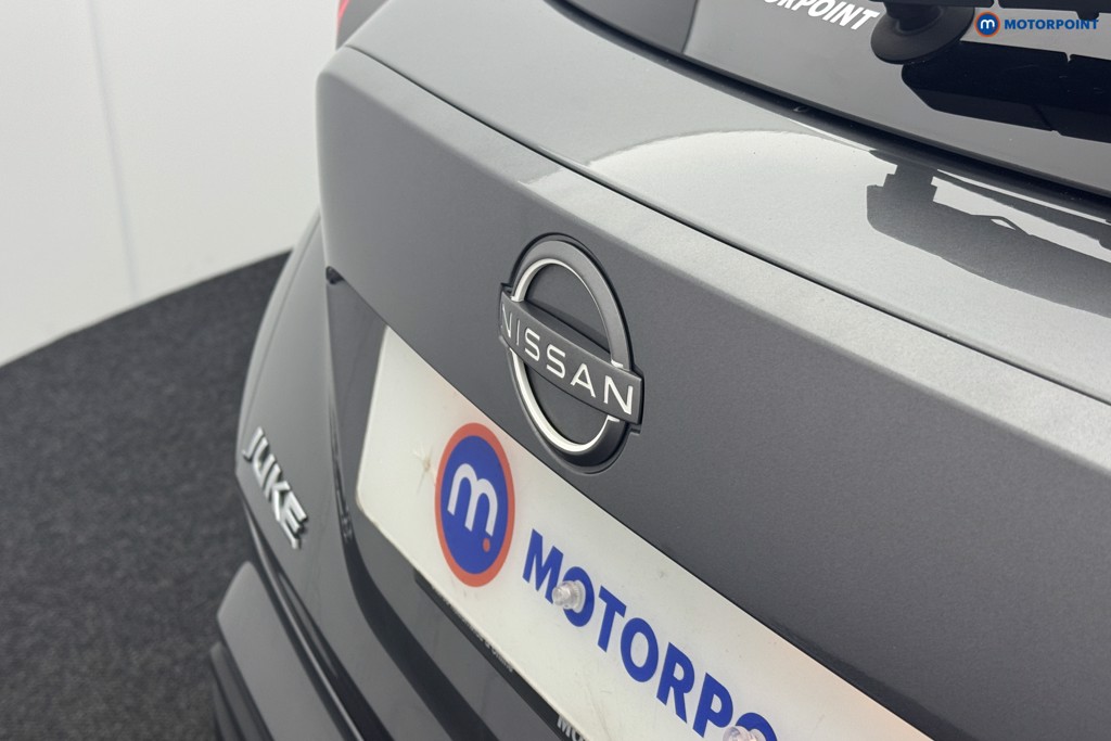 Nissan Juke N-Connecta Manual Petrol SUV - Stock Number (1581376) - 15th supplementary image