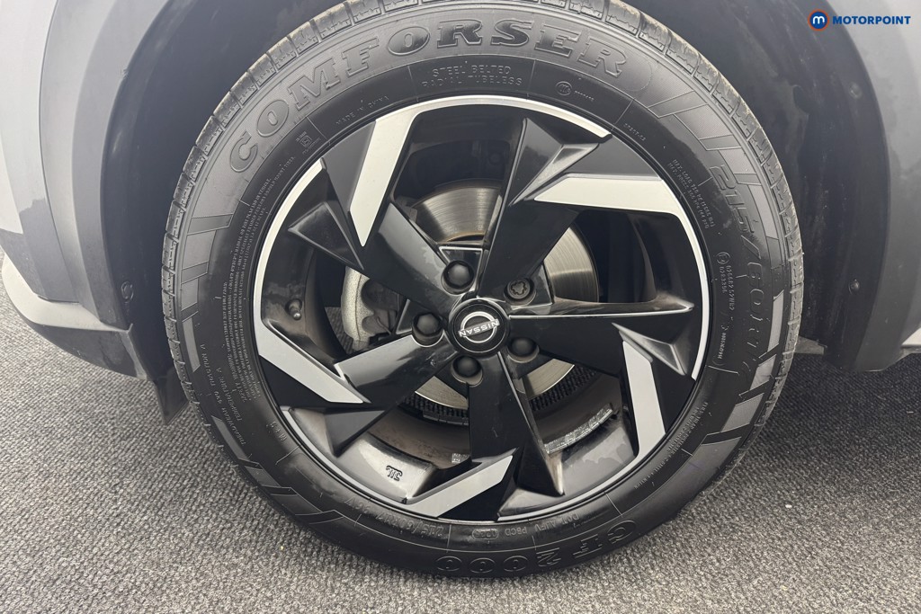 Nissan Juke N-Connecta Manual Petrol SUV - Stock Number (1581376) - 21st supplementary image