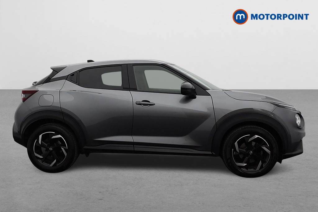 Nissan Juke N-Connecta Manual Petrol SUV - Stock Number (1581376) - Drivers side