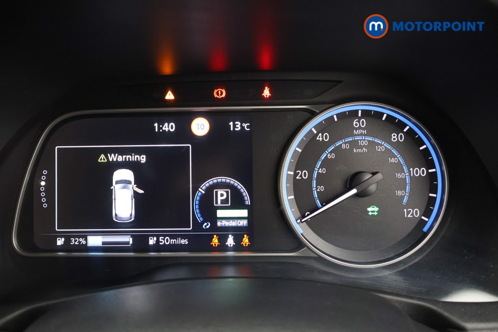 Nissan Leaf N-Connecta Automatic Electric Hatchback - Stock Number (1581938) - 4th supplementary image