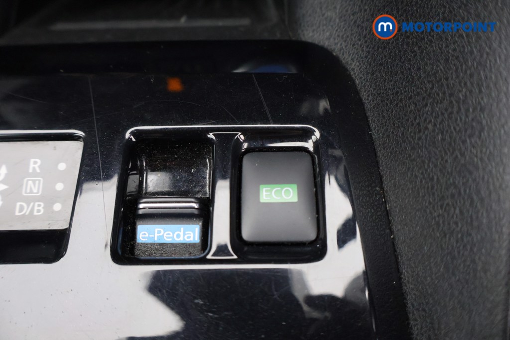 Nissan Leaf N-Connecta Automatic Electric Hatchback - Stock Number (1581938) - 15th supplementary image