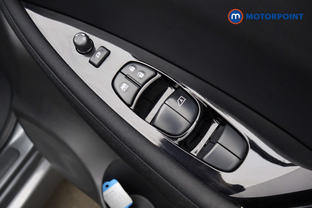 Nissan Leaf N-Connecta Automatic Electric Hatchback - Stock Number (1581938) - 21st supplementary image