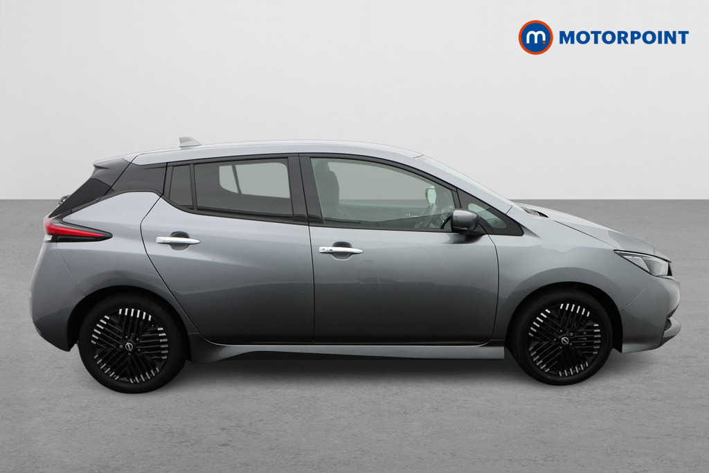 Nissan Leaf N-Connecta Automatic Electric Hatchback - Stock Number (1581938) - Drivers side