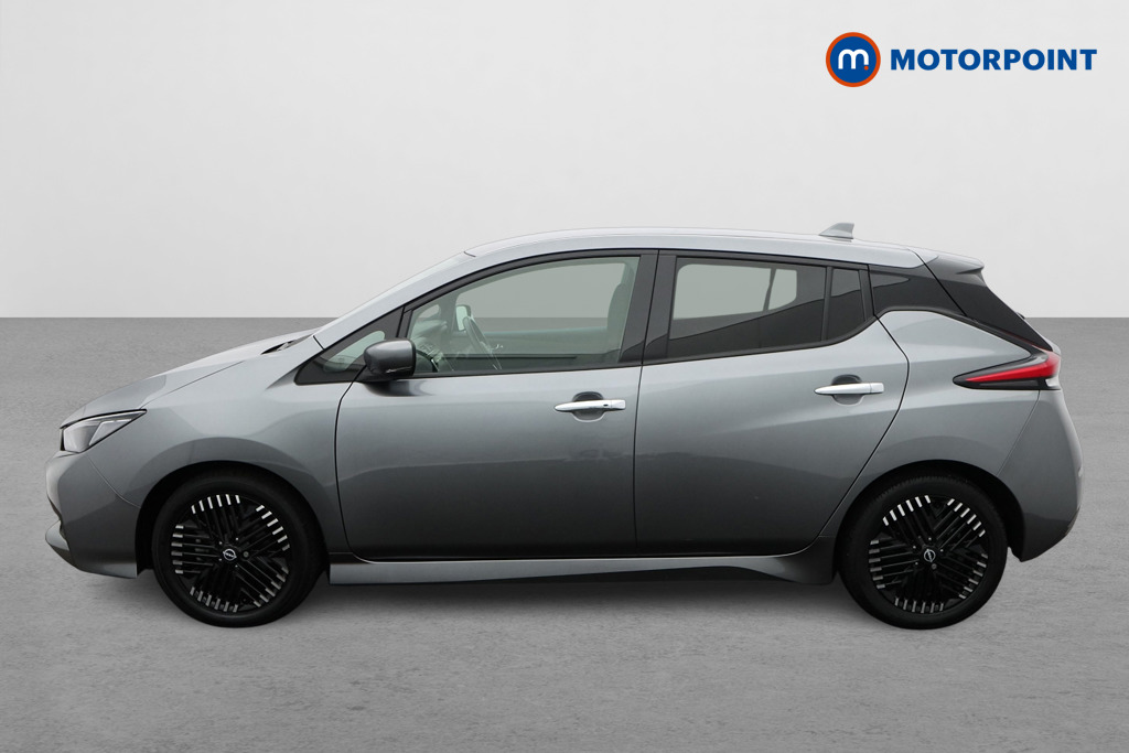 Nissan Leaf N-Connecta Automatic Electric Hatchback - Stock Number (1581938) - Passenger side