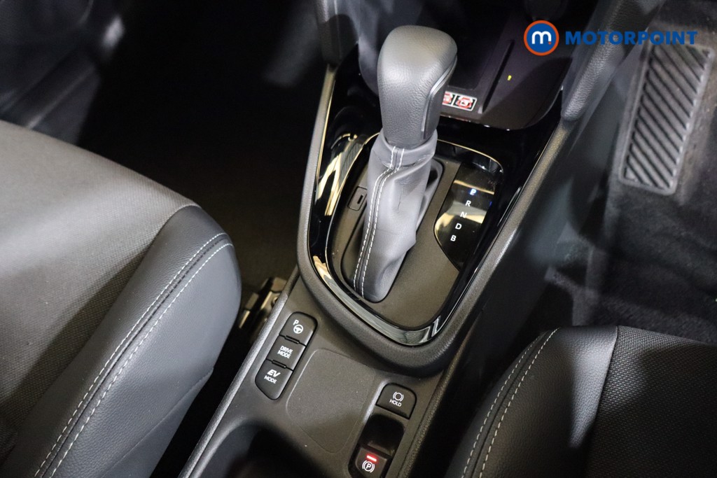 Toyota Yaris Cross Premiere Edition Automatic Petrol-Electric Hybrid Estate - Stock Number (1582044) - 13th supplementary image