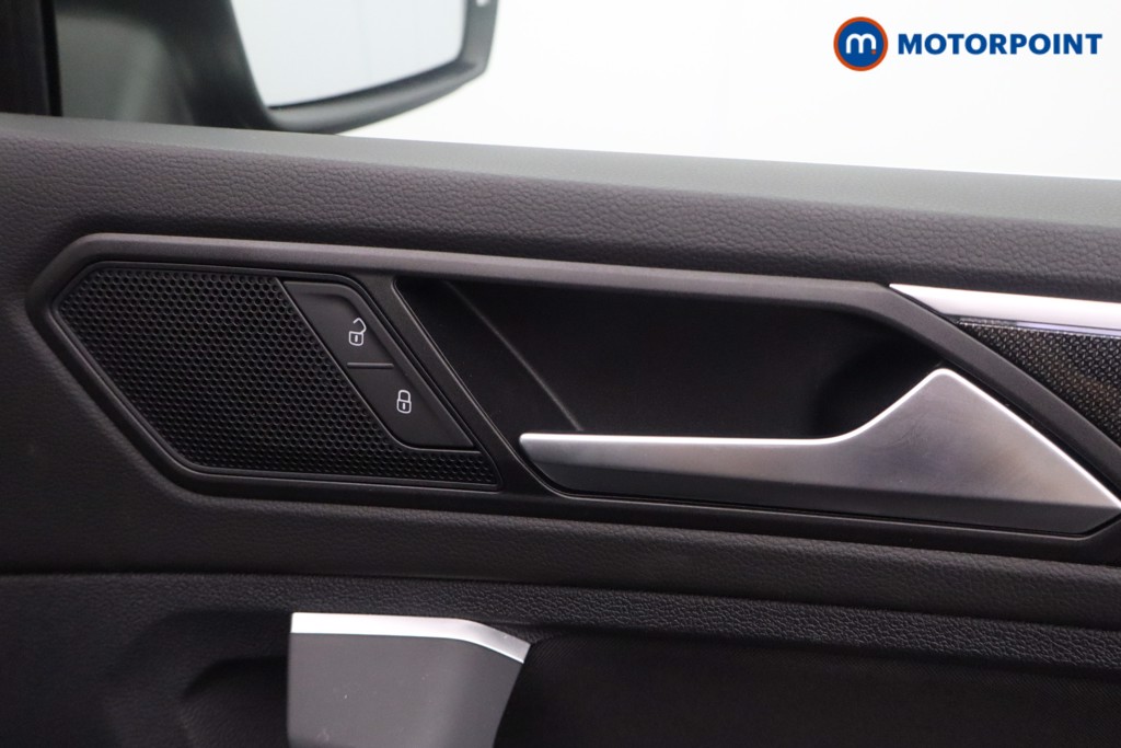 Volkswagen Tiguan Elegance Automatic Petrol SUV - Stock Number (1582327) - 19th supplementary image