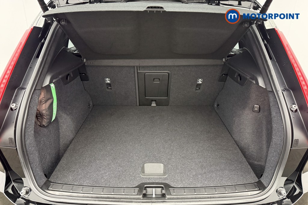 Volvo Xc40 Core Automatic Petrol SUV - Stock Number (1582410) - 20th supplementary image