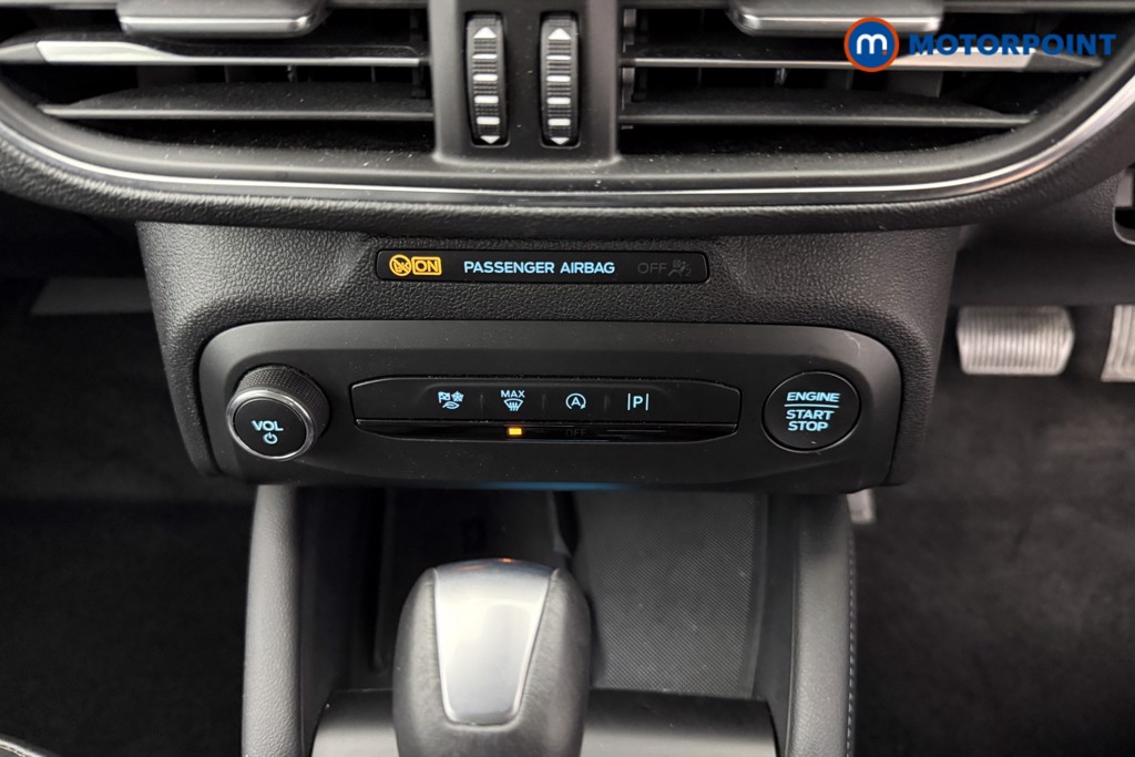 Ford Focus Active X Automatic Petrol Estate - Stock Number (1582510) - 9th supplementary image