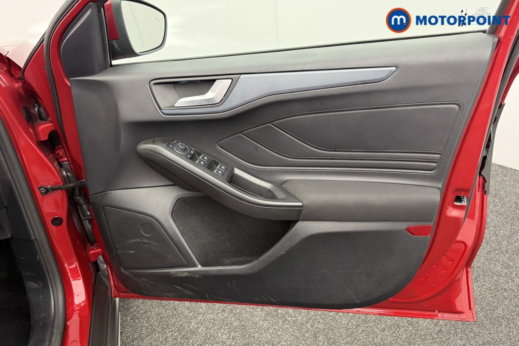 Ford Focus Active X Automatic Petrol Estate - Stock Number (1582510) - 15th supplementary image