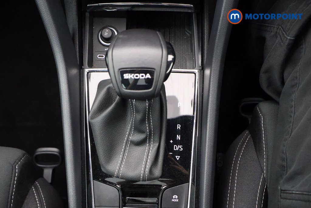 Skoda Karoq Sportline Edition Automatic Petrol SUV - Stock Number (1582567) - 6th supplementary image