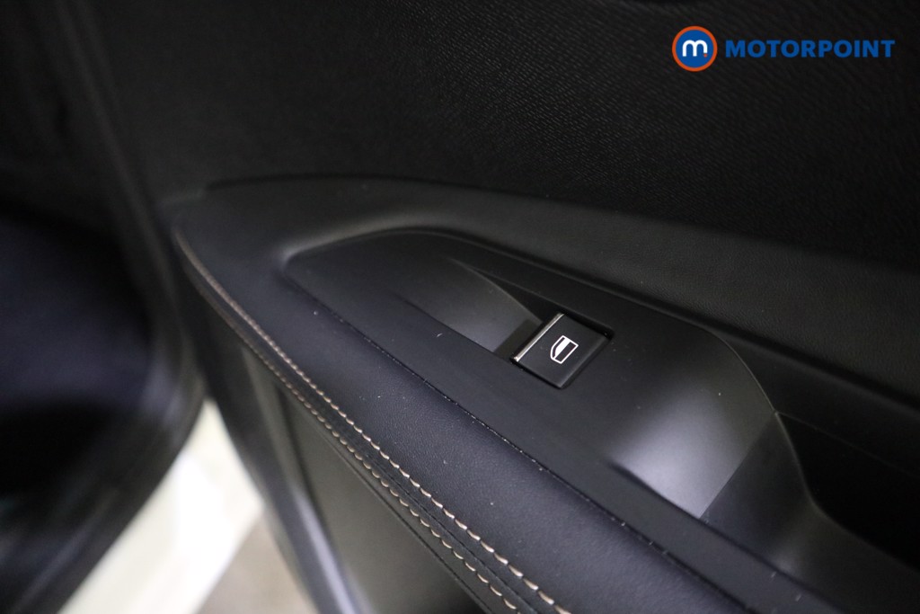 Peugeot 3008 GT Manual Diesel SUV - Stock Number (1582683) - 20th supplementary image