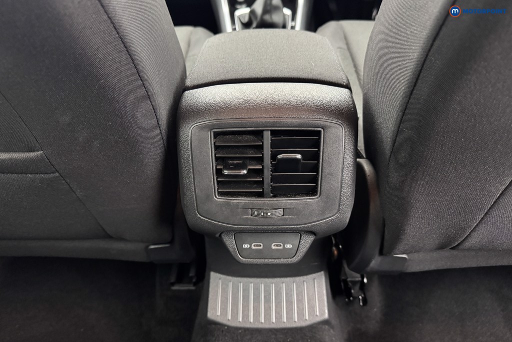 Volkswagen T-Roc Life Manual Petrol SUV - Stock Number (1582704) - 18th supplementary image