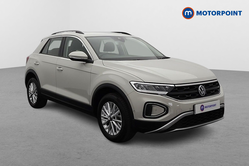 Volkswagen T-Roc Life Manual Petrol SUV - Stock Number (1582704) - Drivers side front corner