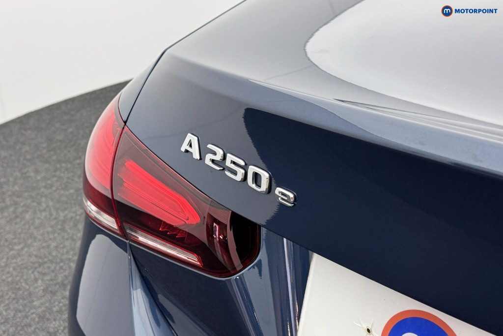 Mercedes-Benz A Class Amg Line Premium Plus Night Edition Automatic Petrol Plug-In Hybrid Saloon - Stock Number (1582941) - 20th supplementary image