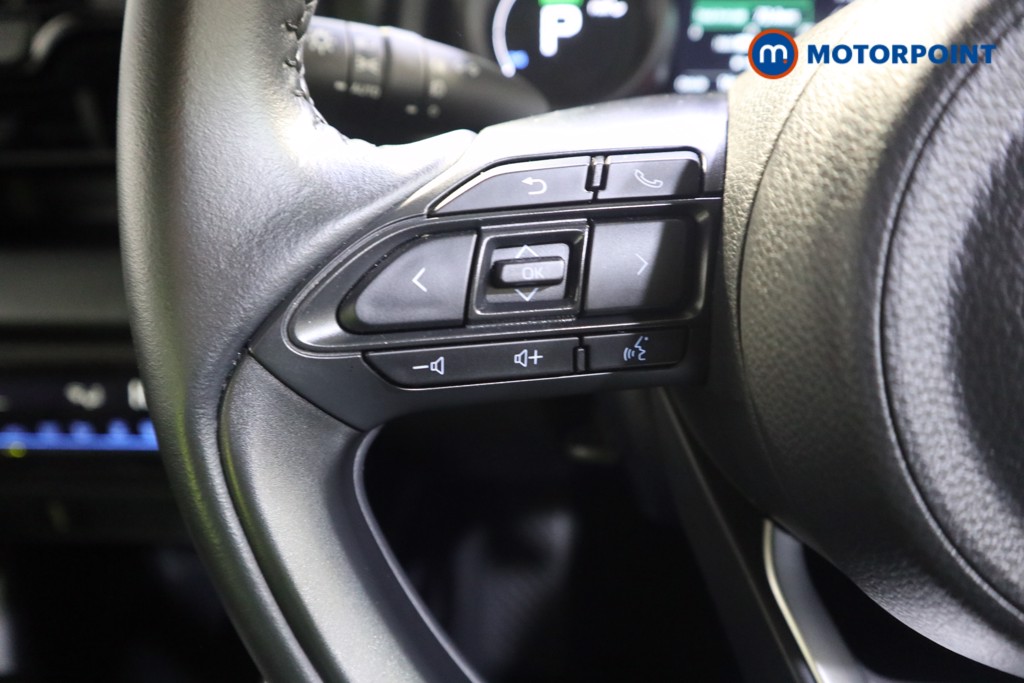 Toyota Yaris Design Automatic Petrol-Electric Hybrid Hatchback - Stock Number (1583085) - 3rd supplementary image