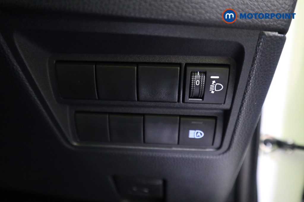 Toyota Yaris Design Automatic Petrol-Electric Hybrid Hatchback - Stock Number (1583085) - 11th supplementary image