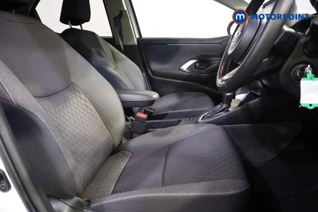 Toyota Yaris Design Automatic Petrol-Electric Hybrid Hatchback - Stock Number (1583085) - 14th supplementary image