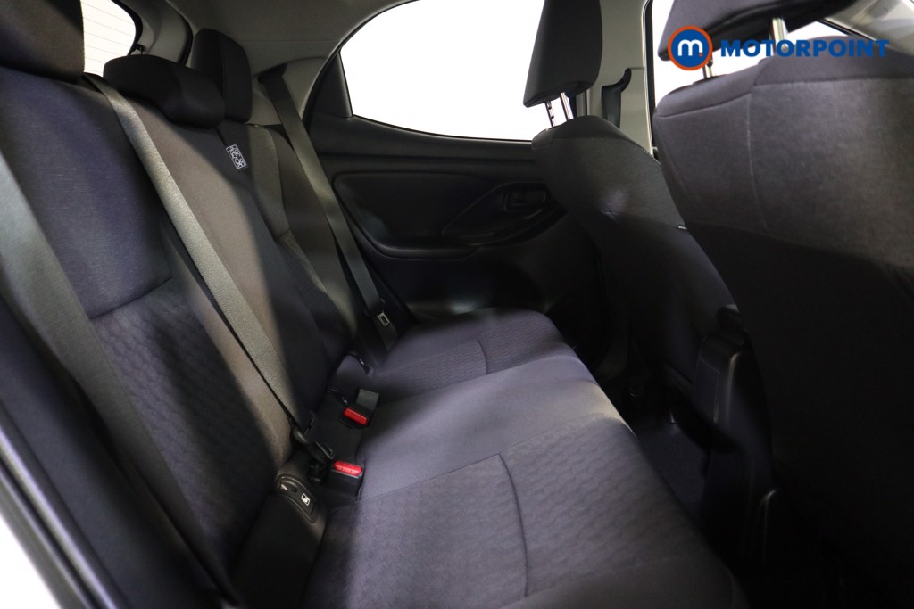 Toyota Yaris Design Automatic Petrol-Electric Hybrid Hatchback - Stock Number (1583085) - 15th supplementary image