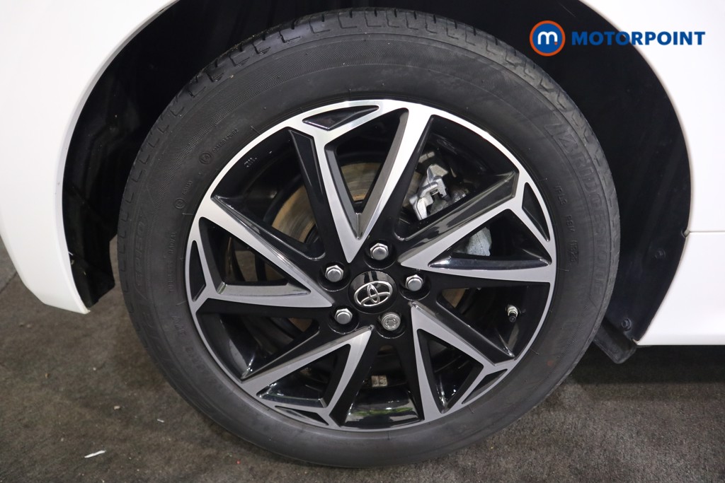 Toyota Yaris Design Automatic Petrol-Electric Hybrid Hatchback - Stock Number (1583085) - 19th supplementary image