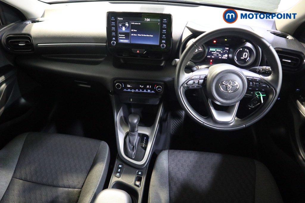 Toyota Yaris Design Automatic Petrol-Electric Hybrid Hatchback - Stock Number (1583085) - 1st supplementary image