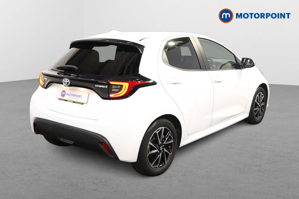 Toyota Yaris Design Automatic Petrol-Electric Hybrid Hatchback - Stock Number (1583085) - Drivers side rear corner