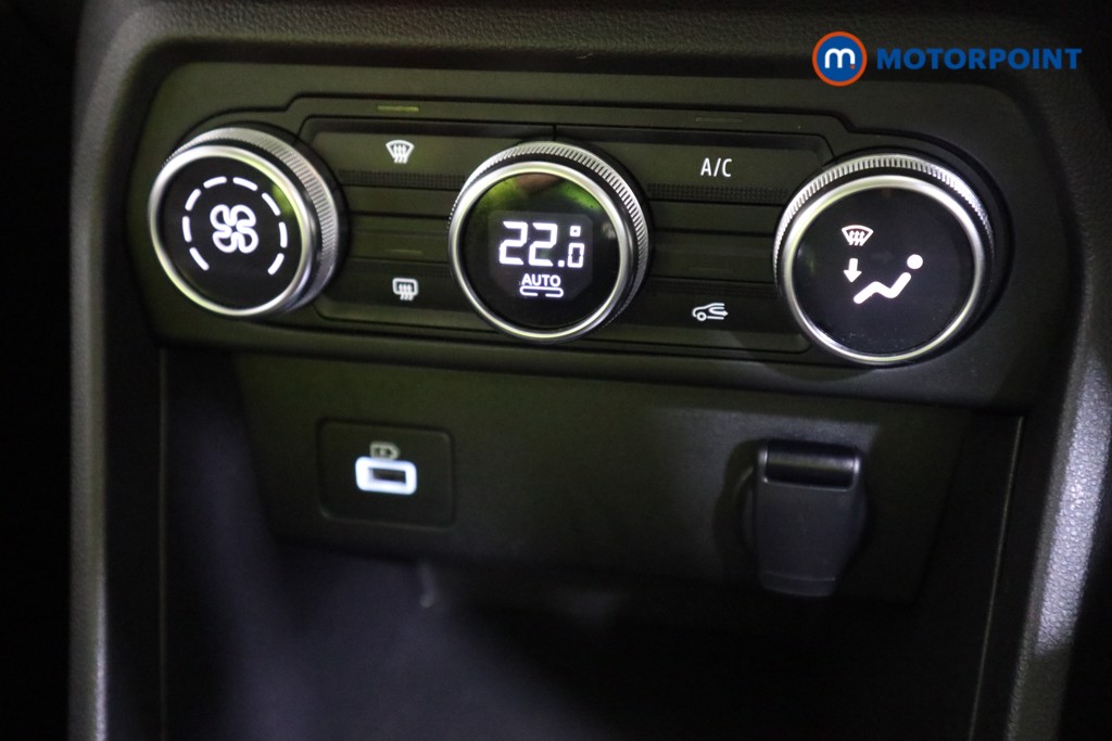 Dacia Sandero Stepway Prestige Manual Petrol Hatchback - Stock Number (1583133) - 9th supplementary image