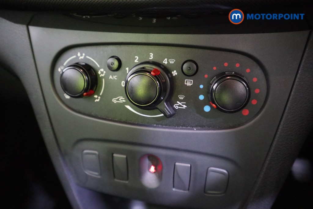 Dacia Sandero Stepway Essential Manual Petrol Hatchback - Stock Number (1583155) - 5th supplementary image