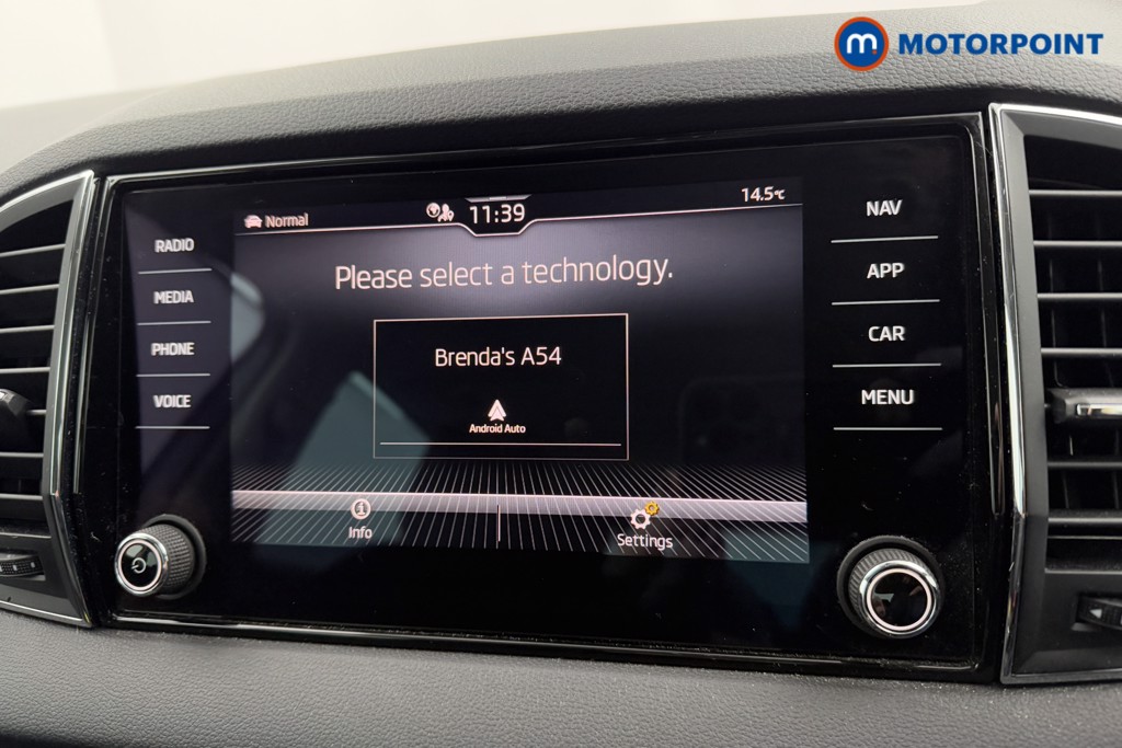Skoda Karoq Se L Manual Petrol SUV - Stock Number (1583984) - 9th supplementary image