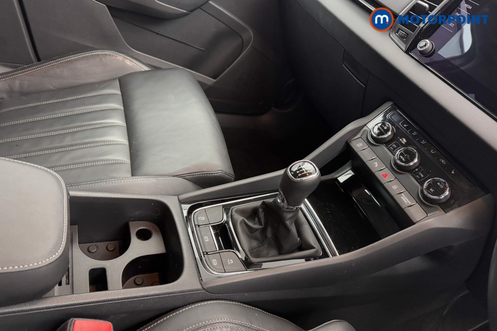 Skoda Karoq Se L Manual Petrol SUV - Stock Number (1583984) - 16th supplementary image
